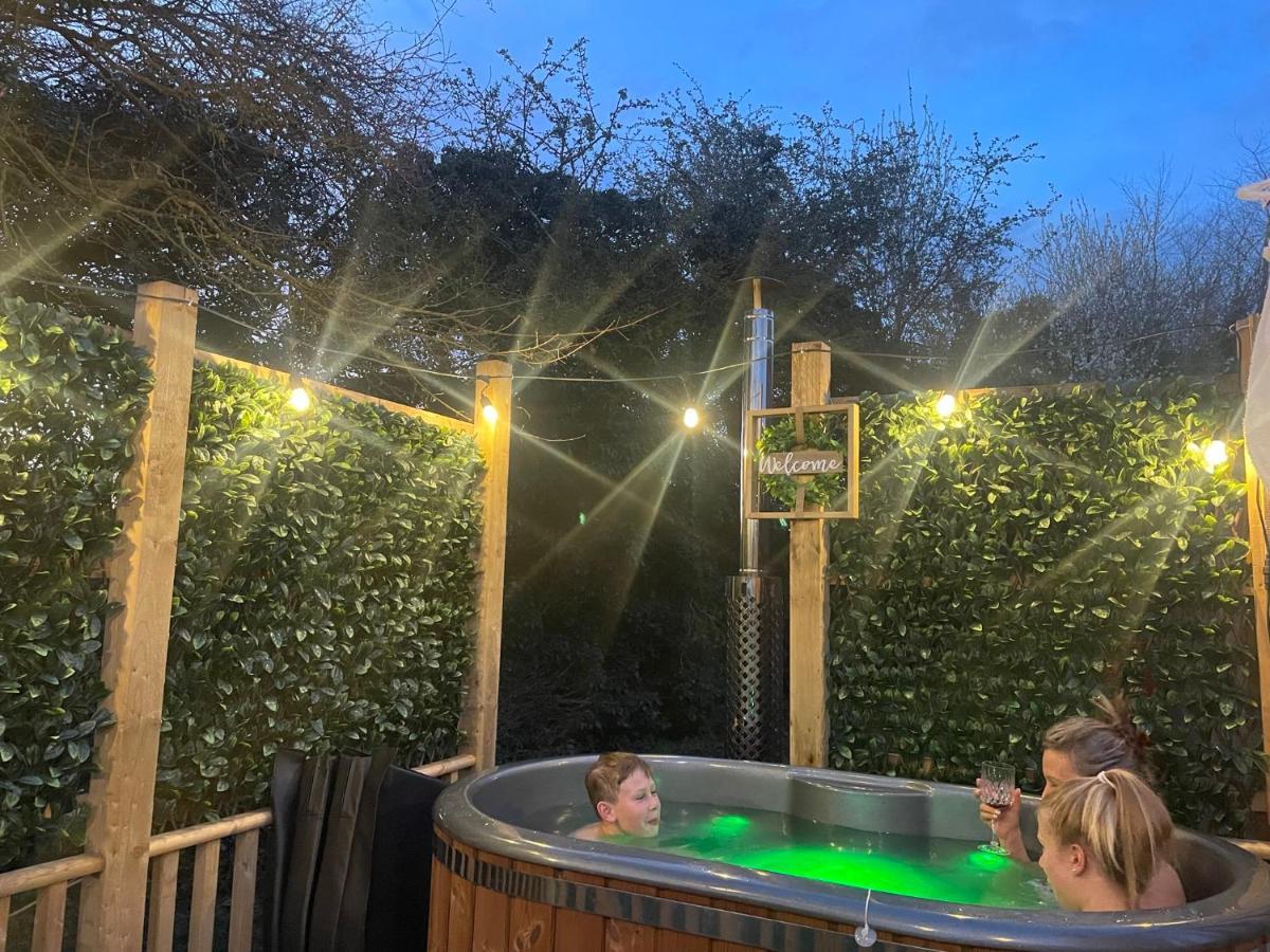 Southwell Retreat Glamping Pods Parque de Campismo 2*