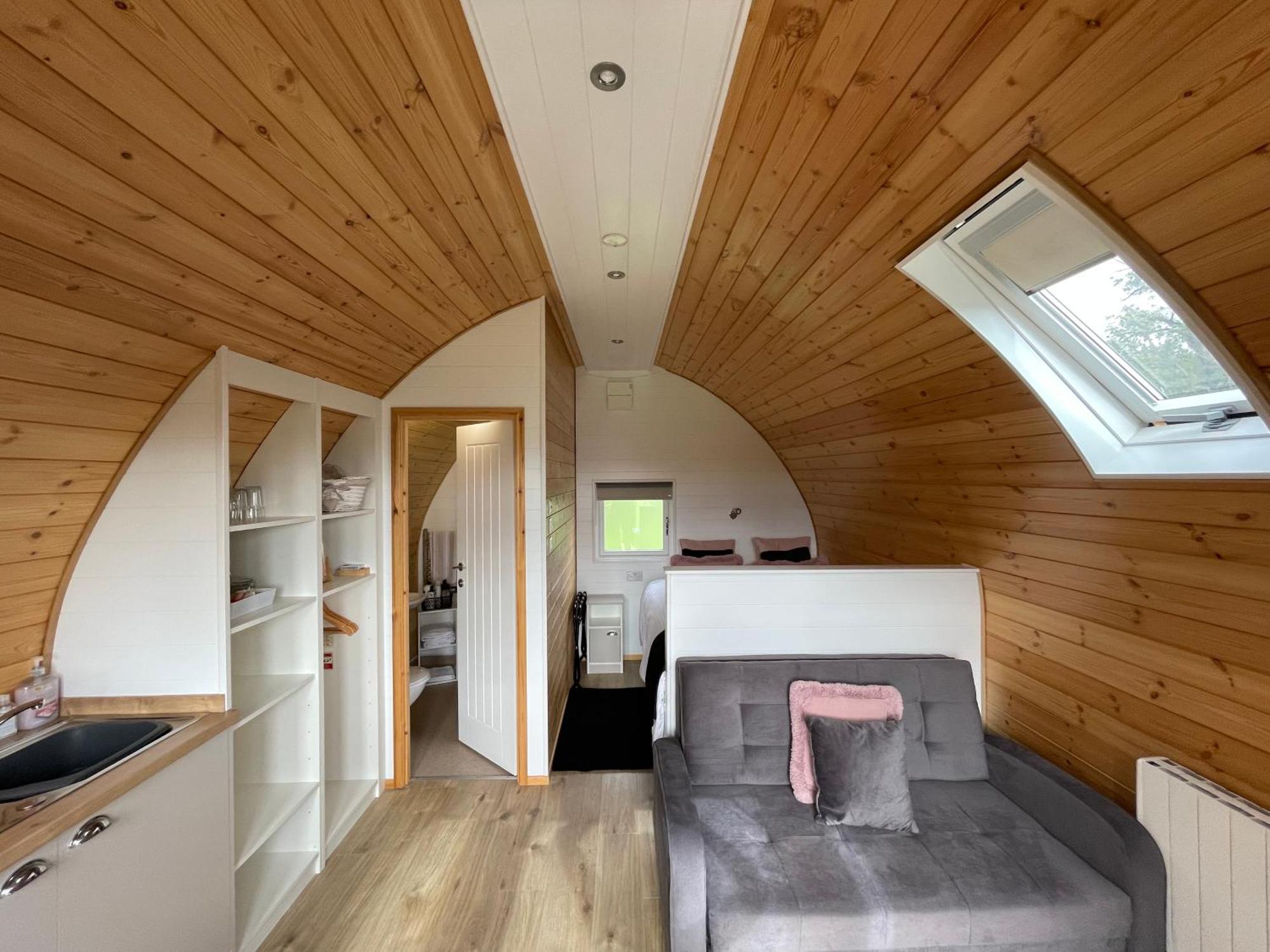 Retreat Glamping Pods 2*