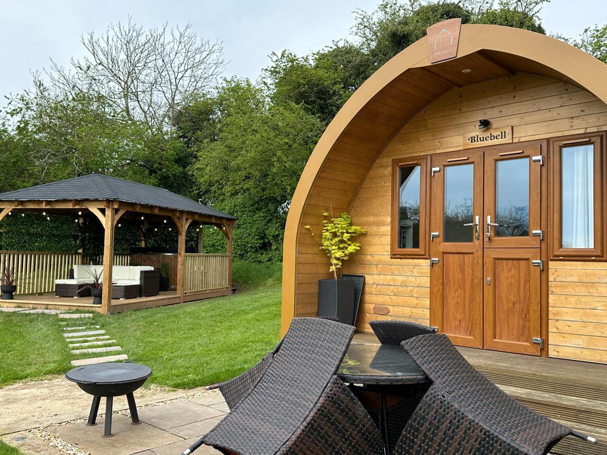 Retreat Glamping Pods 2*